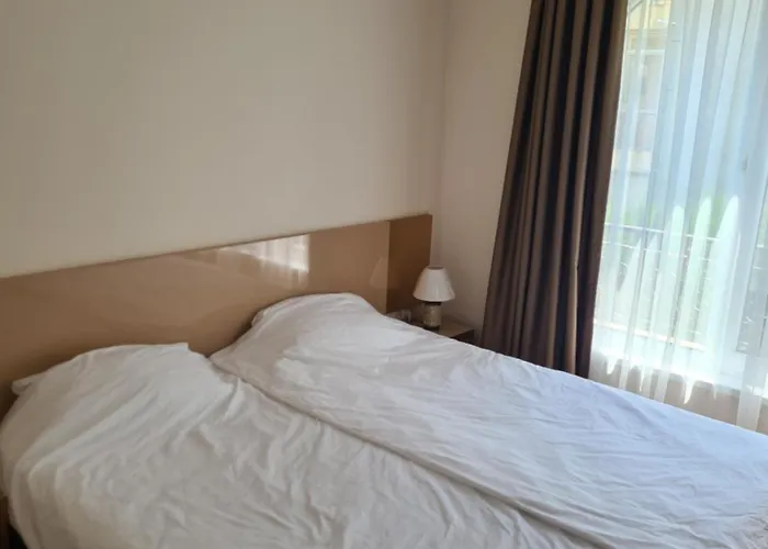 Messembria Palace * ساني بيتش